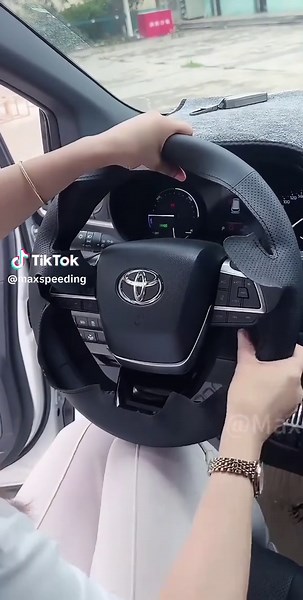 Steering Wheel Cover Kits for Toyota Grand Highlander