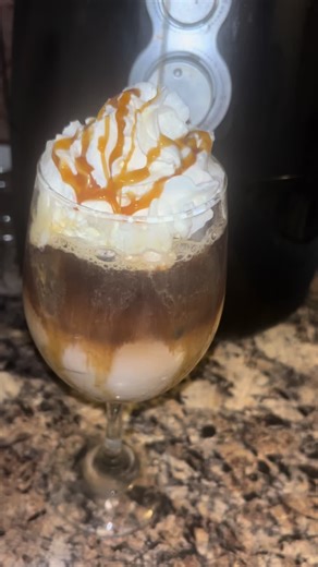 Easy Iced Caramel Macchiato Recipe at Home