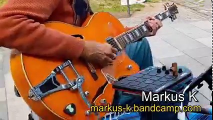 Busking at Edinburgh Fringe - ‘Cut the Plastic Out’ from the album LIVE with LOOPER No.1: | Markus K