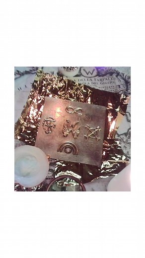 Discovery of Gold Artifact: What Happened Before Recovery