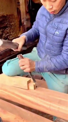 carving decorative pattern on solid wood block using traditional sharp chisel #shorts