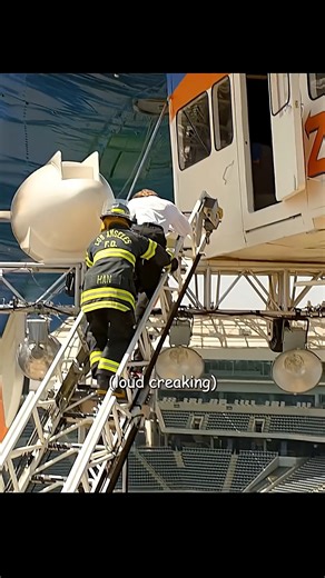 76K views · 627 reactions | The airship lost control right above the crowd #shorts #viralvideo #shortsviral #foryou #Crime | Chitters forever. :p | Facebook