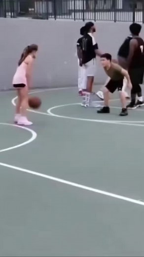 LowQualityBasketball no TikTok