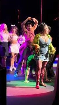 Bend And Snap- Legally Blonde (Paulette)