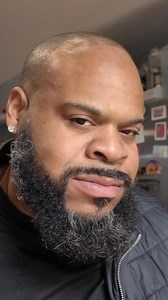 @lilacandcreme came through again! First it was the Babka Cheesecake (UNREAL) that was sold out overnight. Now they present this experience and that's exactly what it is.... A luxury Babka Experience. Trust me. Insane! #caresnone #BabkaLove #luxury Check the link on my page and stories! Would you choose strawberry topping, white chocolate, or both? https://lilacandcreme.com/babka-king | Chris Caresnone