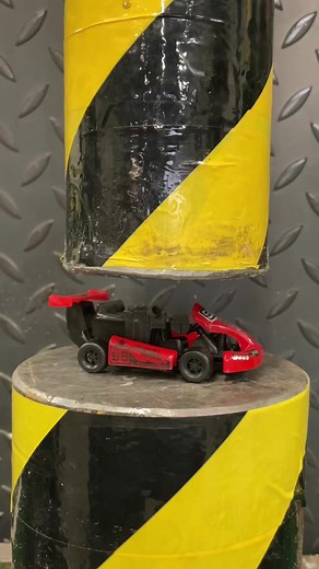 Satisfying ASMR with Hydraulic Press Sound