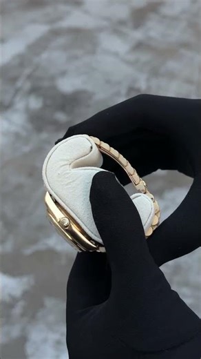 Shop now on ItsHot.com ✨