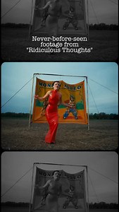 Never-before-seen footage from “Ridiculous Thoughts.” See the official music video, which includes footage from our American tour, and a young Elijah Wood, on YT 📺 | The Cranberries