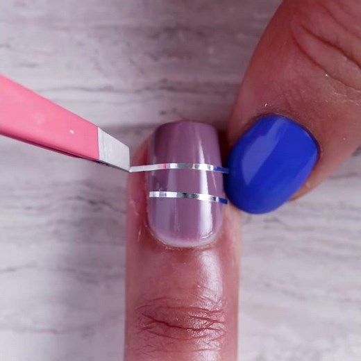 Metallic Stripe Nails: How to Get the Look