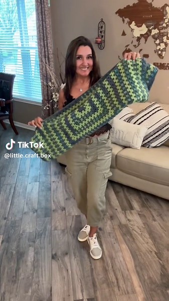 Crochet Rectangle Blanket with Grannie Stitch Tutorial