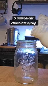 DIY organic, chem-free chocolate syrup -via Unofficial tools of the trade | Natural Nana