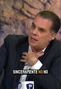 Cristian Martinoli soltó factos de la diferencia entre el futbol y el futbol americano. 🗣️‼️⚽ #ElCanalDelMundial #CopaMundialFIFA #Somos26 🔴 Los MEJORES partidos de la Copa Mundial de la FIFA 2026™️ TOTALMENTE GRATIS en aztecadeportes.com y las APPs de Azteca Deportes y TV Azteca EN VIVO.