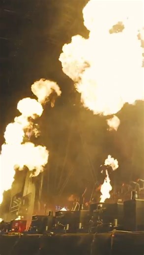 50 Flamethrowers - THIS happened! 🔥