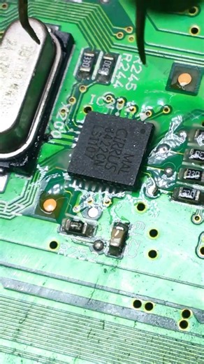 TV MOTHERBOARD REPAIR 🔧 TINY IC REPLACEMENT MAGIC 👀🔥 #repair #shorts #shortvideo #daily