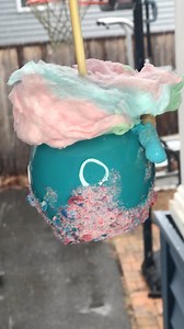 Kandy apple 🍭😍💙 Blue raspberry candy apple with mixed crushed jolly ranchers #candy #treats #explore | Kandyfruits