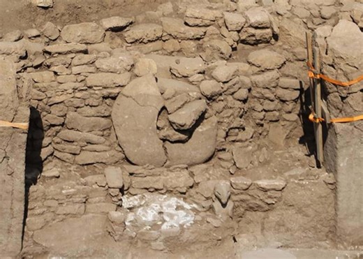 The 11,000-Year-Old Giant Statue of a Man Clutching His Genitals - GreekReporter.com