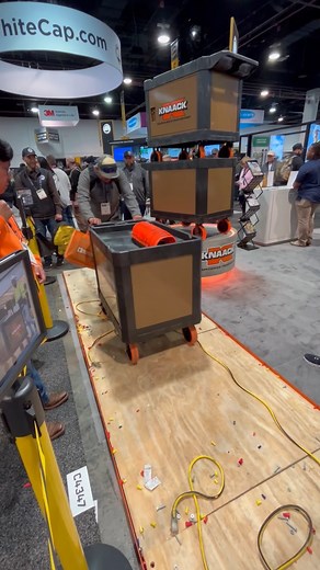 It looks easy because it is easy. . . #Knaack #KAT #itsnotacartitsaknaack #construction #jobsite #livedemo #WOC25 | KNAACK