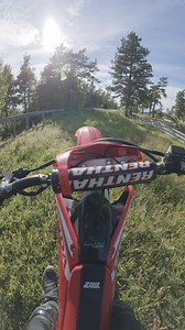 107 reactions | Fin du concours ce soir ! Un Teeshirt = une chance de gagner une 250 ou une 110 CRF HONDA 2025 ! C'est sur le site MOTOBLOUZ et pas ailleurs ! Go et bonne chance ! | MX TEST | Facebook