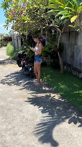 34K views · 422 reactions | #ModelLife #Fashionista #Glamour #RunwayModel #StyleInspiration #ModelVibes #FashionFrenzy #Gorgeous #Supermodel #ModelingLife | Miss JoEll Perry | Facebook