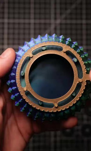 Spiky iris box 3d printed #3d #3dprinted #3dprint | cartyski