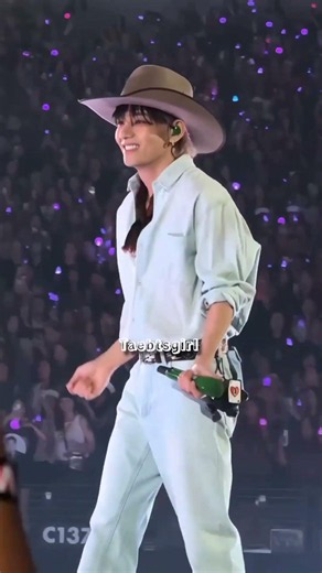 taehyung perfomed Anpanman cutely , in Las Vegas D3 #taehyung #btsworldtour2026 #arirang #bts