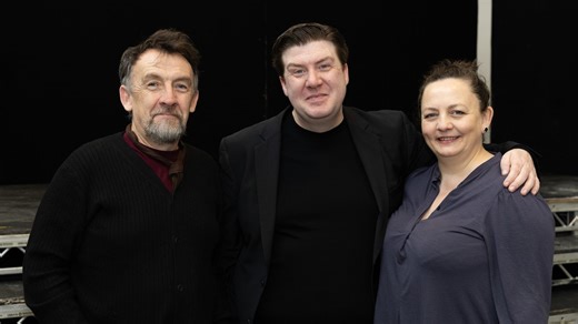 Crossing Irish poetry with Greek tragedy: Na Peirsigh