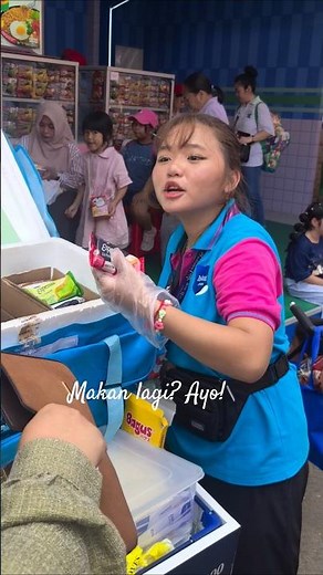 Seger pol! Cobain es krim potong Indofood pas sore hari terik di PRJ 2026. #makanlagiayo #eskrim