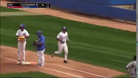 Vaughn with the diving grab!Vaughn Coleman goes all out for the diving catch then doubles up the runner to end the 1st#GoMatadors
