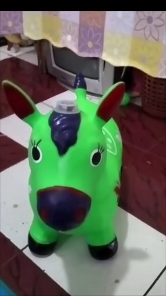 Nay Store (@nay_store_)’s videos with Wheels On The Bus (New Version) - Lingokids