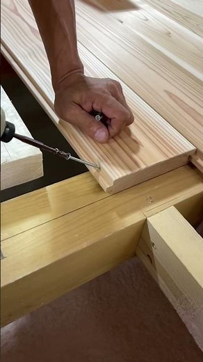 いまさら聞けないDIY初心者のための、100万回再生された杉の無垢床を施工する。#shorts