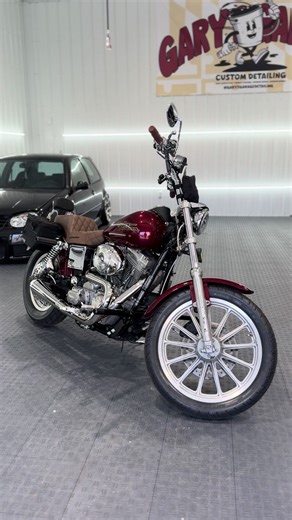 Sauced up here at Gary’s Garage Custom Detailing 💎 - #garysgaragedetailing #ceramiccoating #harleydavidson #dyna #harleydavidsondyna