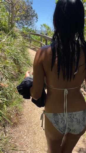 Summer girl 🌺🌊👙 #summervibes #islandlife #beachlife | Travelvlog