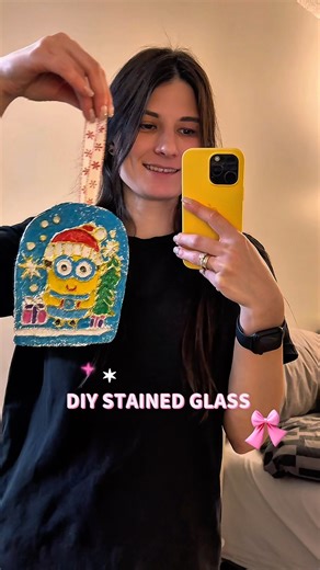 DIY Christmas Room Decor🎄✂️ Stained Glass Minion Tutorial 🤍🎀