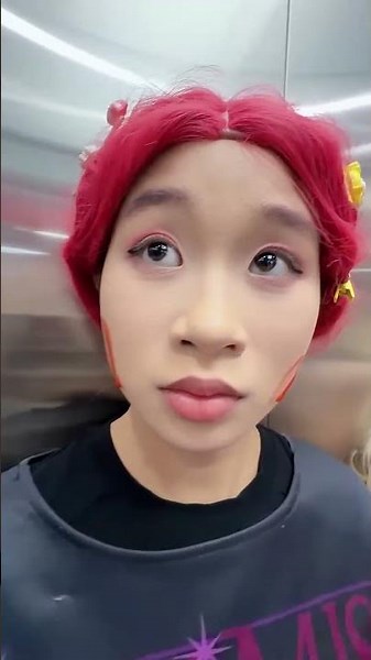 Rumi reacts quickly #kpopdemonhunters #cosplay #huntrix