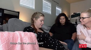 Did you know Christine's daughter Mykelti is extremely close to Robyn, and even included her during her home birth? See it tonight at 10/9c on #SisterWives. | Sister Wives