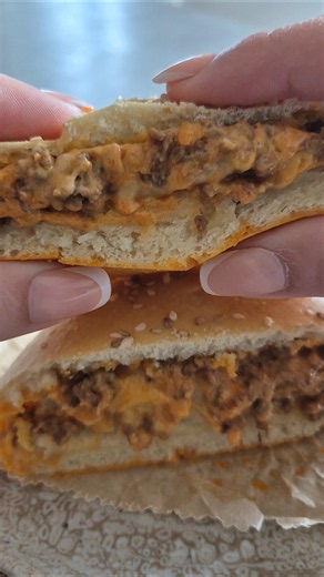 Virale Cheeseburger Pockets 🍔 Super lecker, mit Burger Sauce! #cheeseburger #food #recipe #burger