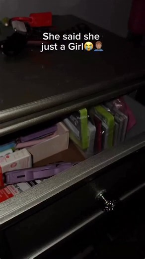 CoreInteresting on Instagram: "She has the bullets facing the wrong way A cringeworthy viral clip is currently making the rounds in the firearms and “fail” communities, featuring a girl confidently showing off her pistol while committing a classic—and potentially dangerous—tactical blunder. As she slides the magazine out to “flex” the weapon, viewers quickly noticed that every single round is loaded backward, with the bullets facing the shooter instead of the barrel. While some commenters are ro