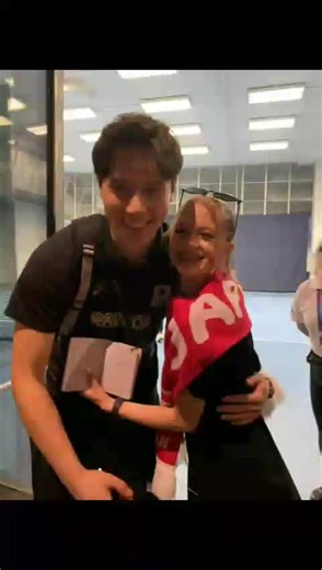 Ran Takahashi's Hand Placement: Precision and Humor in VNL2024