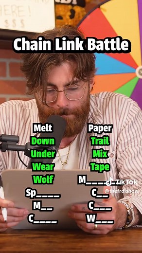 Connect the Words Game: First to Link Wins!