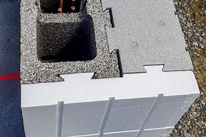 Isolabloc, une brique LEGO en béton bois-ciment pour construire des maisons sans chauffage