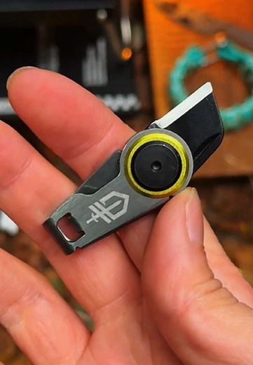Essential EDC Gear: Mini Keychain Knives Explained