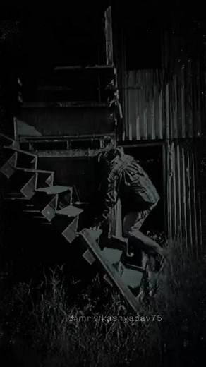 Rumah yang lama ditinggalkan dan tidak berpenghuni auto bikin seram #fypシ゚viralシ #highlight #engagement #ENTERPRENEUR #personalgrowth #villagelife | Esther Jla Ajin