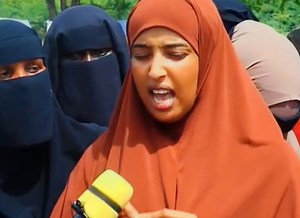 Siman Axmed oo 24 Saac u Qabatay Dawlada Kenya. Kadib dil loo gaystay wiil dhalinyaro ah. | SDM