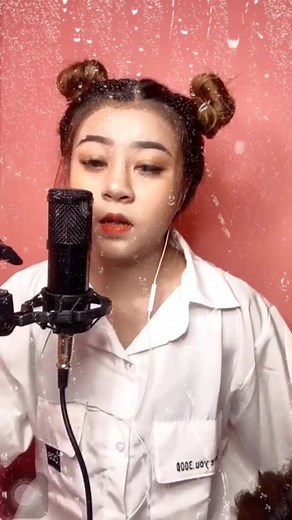 Emotional Moments in Performance Art