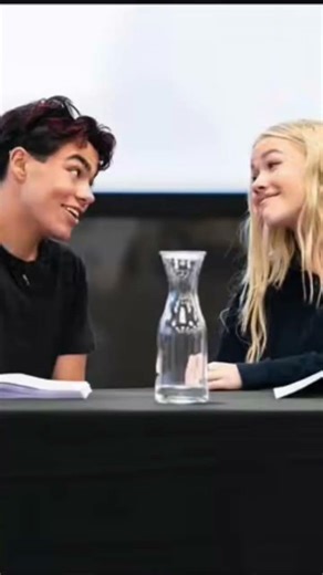 SCREAMING CRYING THROWING UP FRALACHIIIIII MY BABIES #freyaskye #malachibarton #fralachi #zombies5