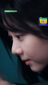 Sweet goodnight kiss~ 😘😘 甜蜜的晚安吻~ 😘😘 #iQIYIOriginal #iQIYI #Flighttoyou #向风而行 #NickWang #WangKai #SevenTan #TanSongyun #王凯 #谭松韵 #CDrama #Romance #Friendship #陆剧 #爱情 #友谊 | iQIYI Malaysia