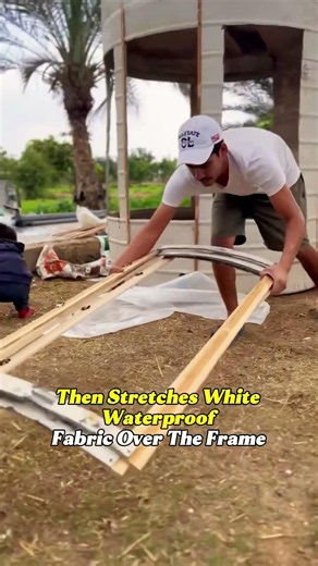This DIY Grow Box Keeps Plants Cooler Without Electricity #DIYGreenhouse #GardeningHack