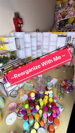 I decided to quickly reorganize my set up 😂😅🤣 it didn’t seem like that much before I pulled it all out 🙈🙈 @Miniverse #miniverse #miniversemakeitminifood #makeitmini #makeitminifood #mini #miniature #miniatures #reorganize #clean #cleantok #cleaning #cleaningtiktok #organize #tidy #sort #cleanup #addicted #imighthaveaproblem #art #resin #resinart #hobby #craft #crafts #small #smalldrink #tiny #yummy #adorable #fun #entertainment #saturday #weekend #weekendvibes #vibe #goodvibes #vibes #daily