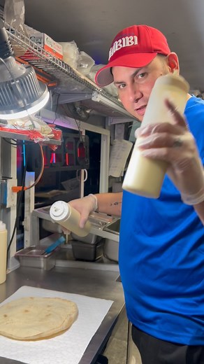 📣 PROMO DE HOY – LUNES HABIBI 📣 Arranca la semana con sabor auténtico 🤩🔥 Hoy lunes disfruta de nuestro SHAWARMA DE POLLO BEBIDA por solo $9.99 🥙🥤 El shawarma más famoso de Orlando, fresco, jugoso y con todo el sabor árabe 😋 📍 9889 South Orange Blossom Trail, Orlando FL 32837 📲 Delivery en Uber Eats & DoorDash 📸 Síguenos en Instagram: @shawarmashabibifl #ShawarmasHabibi #OrlandoFood #ShawarmaLovers #ComidaArabe #ShawarmaDePollo #OrlandoEats #FoodTruckOrlando #OrlandoDelivery #UberEatsOr