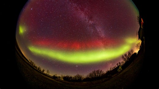 Amateur astronomers reveal clues to a mysterious double aurora | Science News